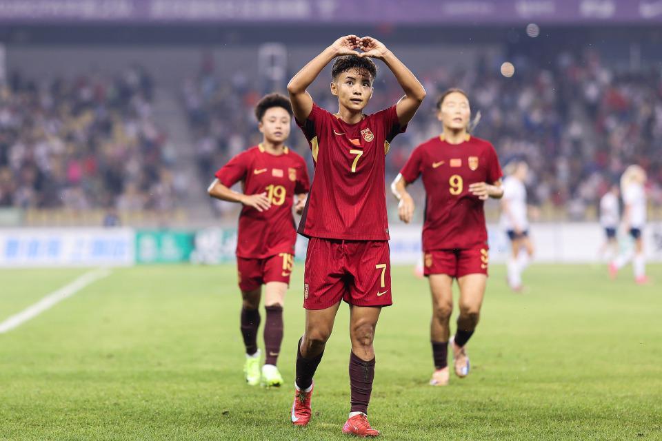 开云app体育下载-中国女足1-2俄罗斯 队史首负对手 王霜世界波难救主 86分钟被绝杀